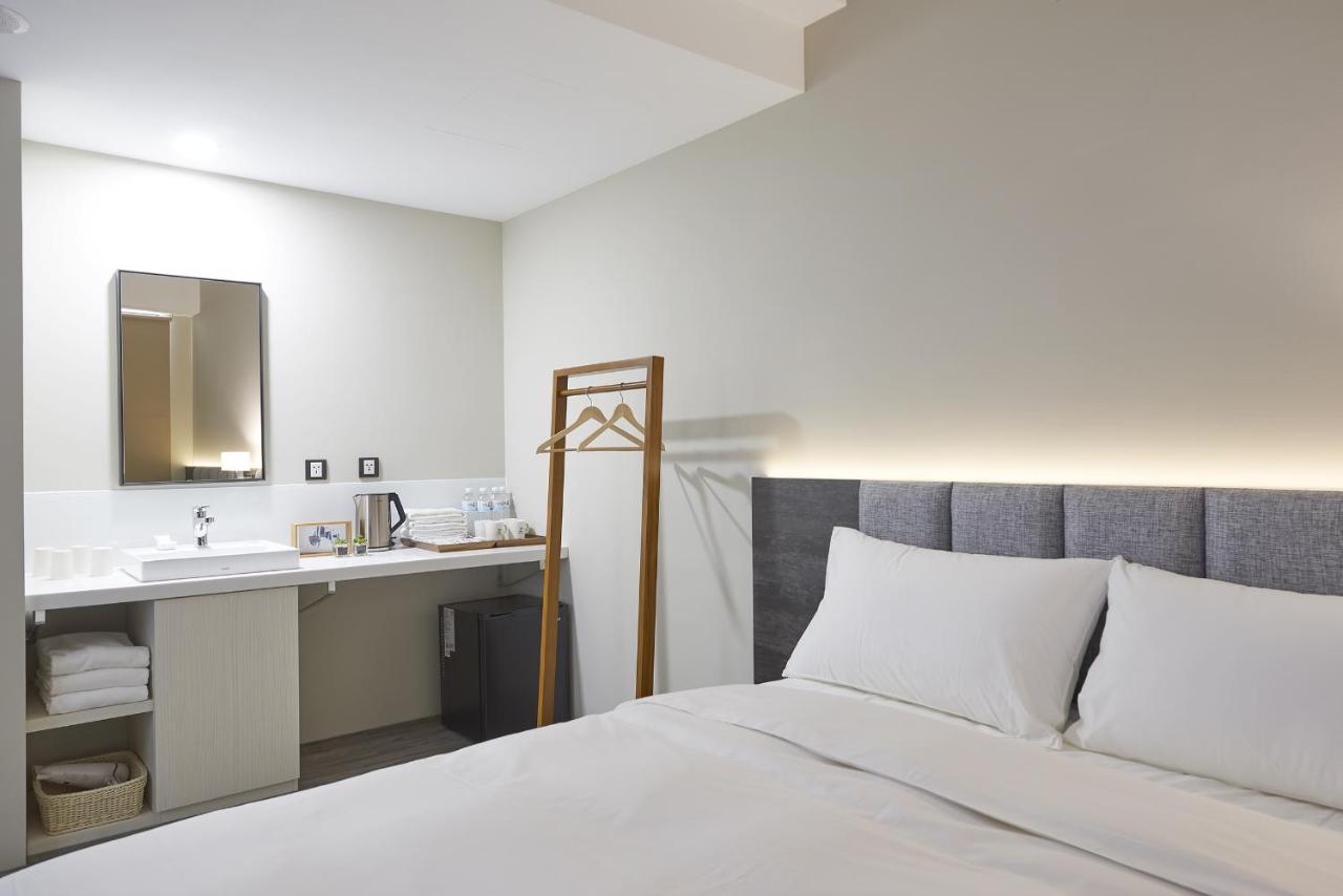 Hotel Z Taichung Dış mekan fotoğraf